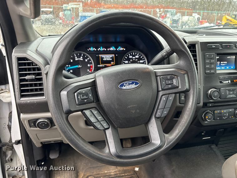 image for item FK1038 2017 Ford F250 Super Duty XL pickup truck