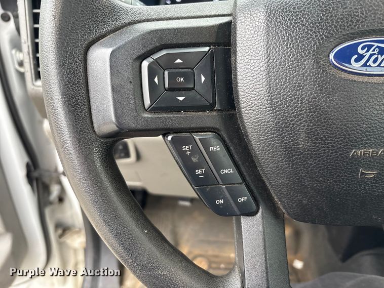 image for item FK1038 2017 Ford F250 Super Duty XL pickup truck