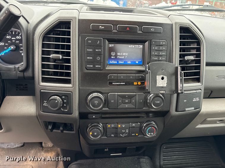 image for item FK1038 2017 Ford F250 Super Duty XL pickup truck