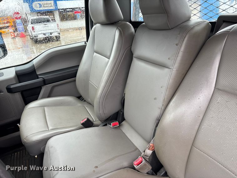 image for item FK1038 2017 Ford F250 Super Duty XL pickup truck