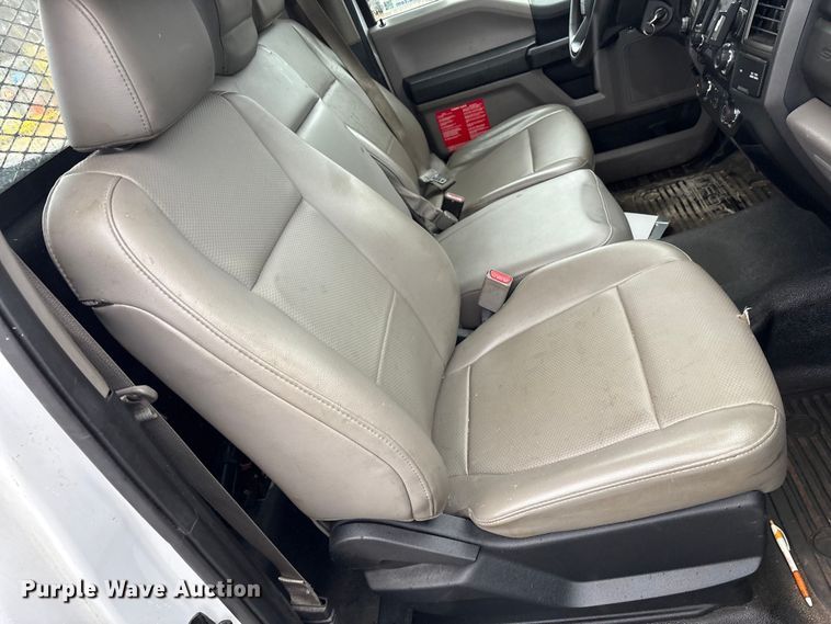 image for item FK1038 2017 Ford F250 Super Duty XL pickup truck