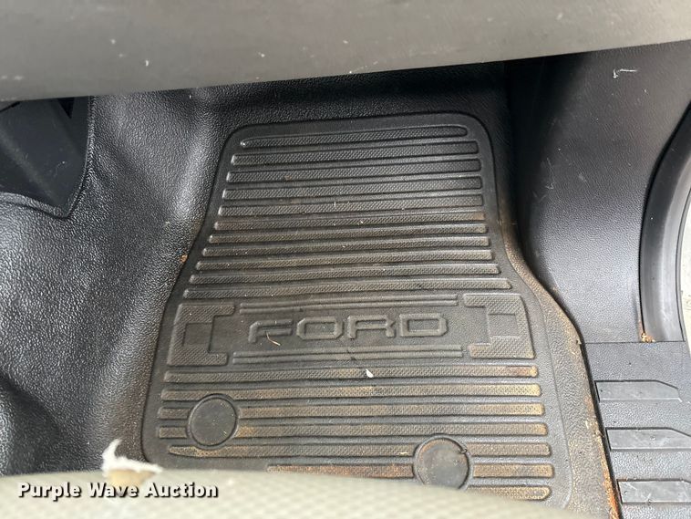 image for item FK1038 2017 Ford F250 Super Duty XL pickup truck