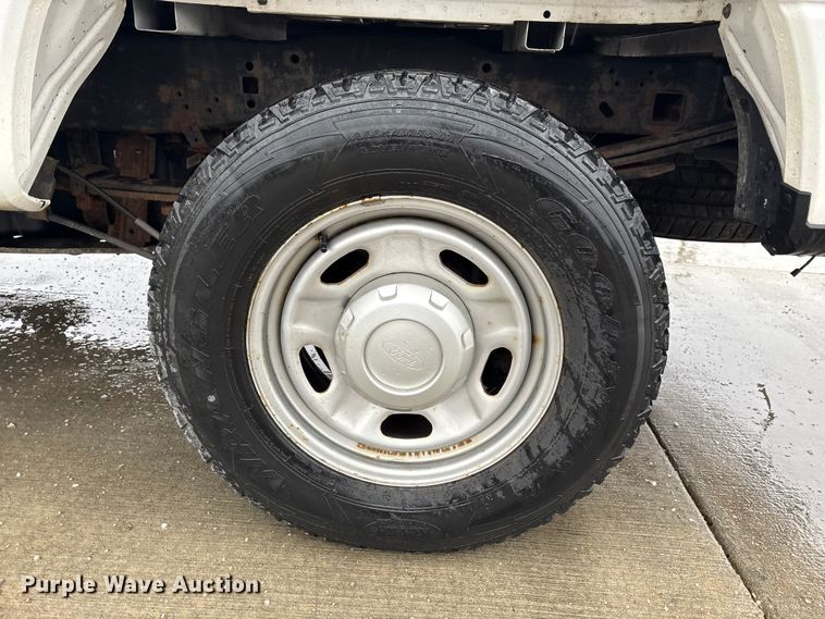 image for item FK1038 2017 Ford F250 Super Duty XL pickup truck