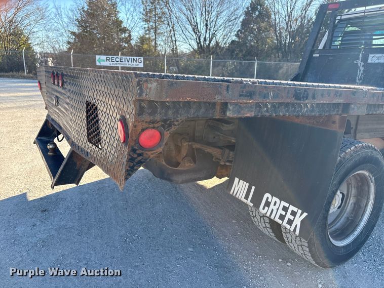 image for item FK2503 2006 Chevrolet Silverado 3500 flatbed pickup truck