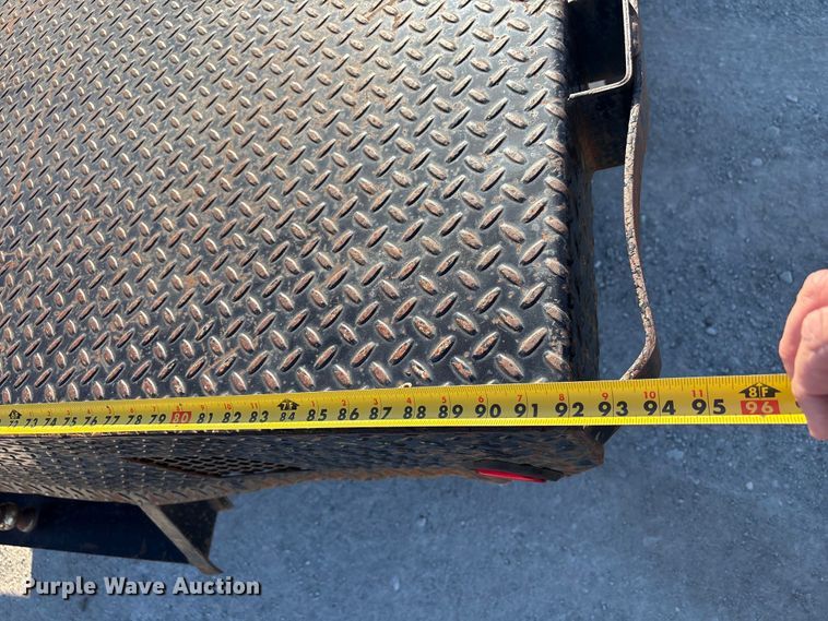 image for item FK2503 2006 Chevrolet Silverado 3500 flatbed pickup truck