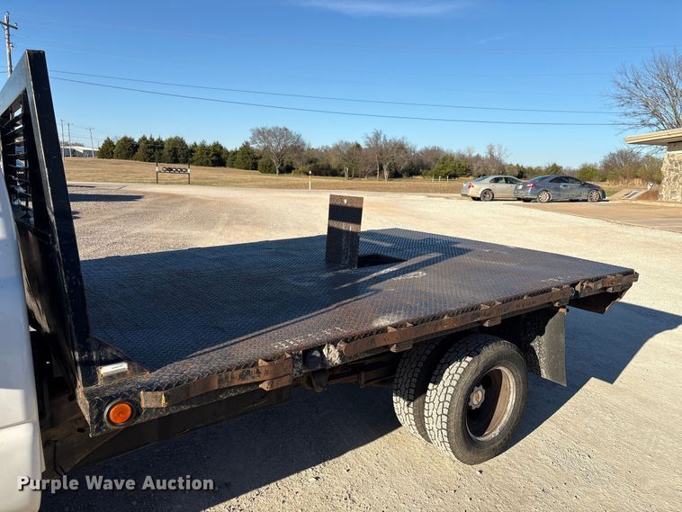 image for item FK2503 2006 Chevrolet Silverado 3500 flatbed pickup truck