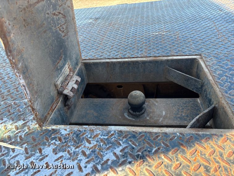 image for item FK2503 2006 Chevrolet Silverado 3500 flatbed pickup truck