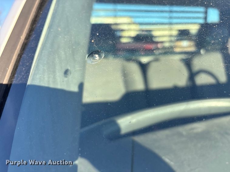 image for item FK2503 2006 Chevrolet Silverado 3500 flatbed pickup truck