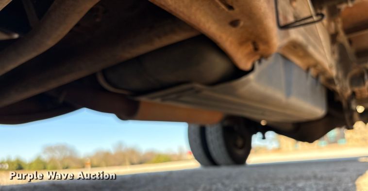 image for item FK2503 2006 Chevrolet Silverado 3500 flatbed pickup truck