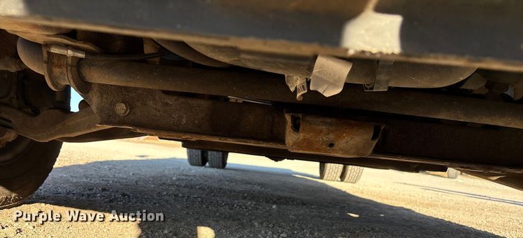 image for item FK2503 2006 Chevrolet Silverado 3500 flatbed pickup truck