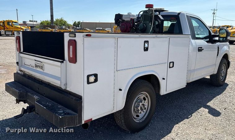 image for item GH9358 2019 Ford F250 Super Duty utility bed pickup truck