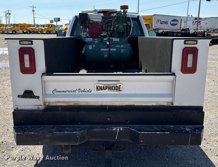 image for item GH9358 2019 Ford F250 Super Duty utility bed pickup truck