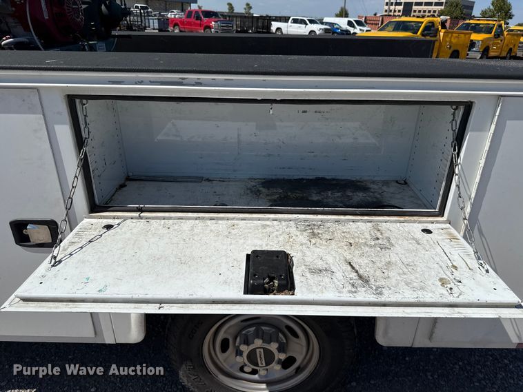 image for item GH9358 2019 Ford F250 Super Duty utility bed pickup truck