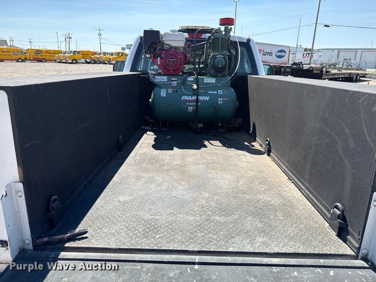 image for item GH9358 2019 Ford F250 Super Duty utility bed pickup truck