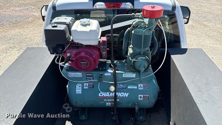 image for item GH9358 2019 Ford F250 Super Duty utility bed pickup truck