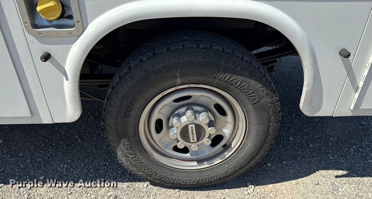 image for item GH9358 2019 Ford F250 Super Duty utility bed pickup truck