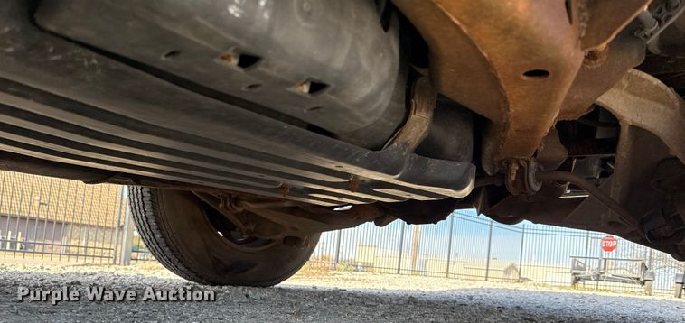 image for item HI9365 2004 Ford Expedition SUV