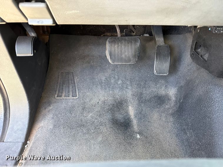 image for item HI9365 2004 Ford Expedition SUV