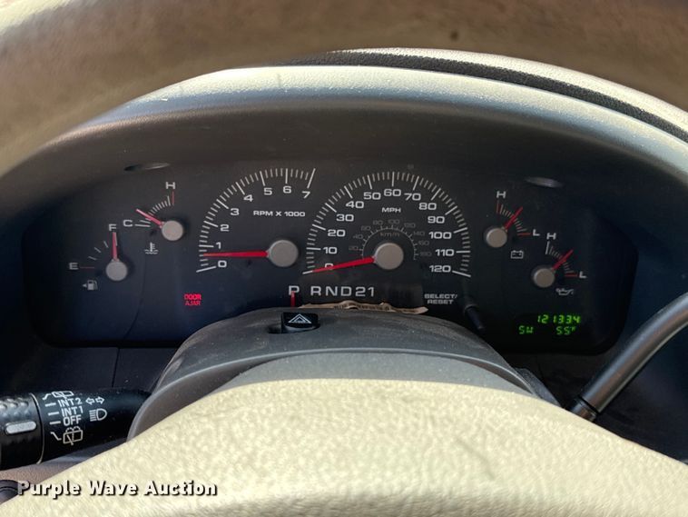 image for item HI9365 2004 Ford Expedition SUV