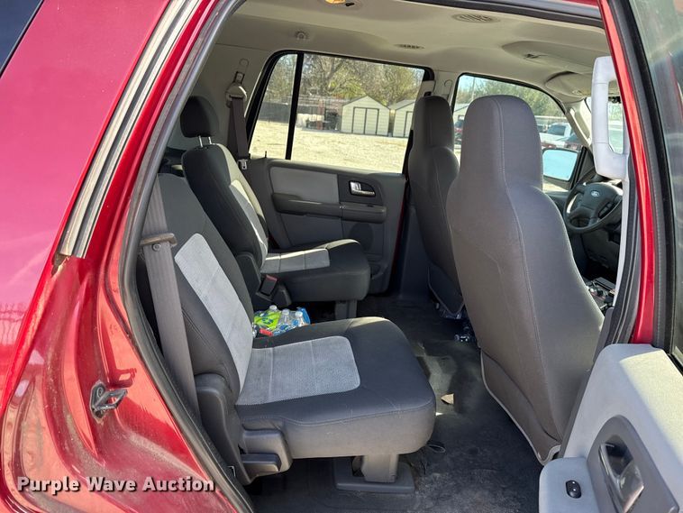 image for item HI9365 2004 Ford Expedition SUV