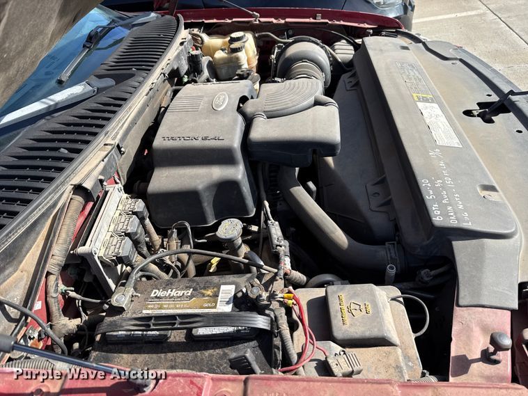 image for item HI9365 2004 Ford Expedition SUV