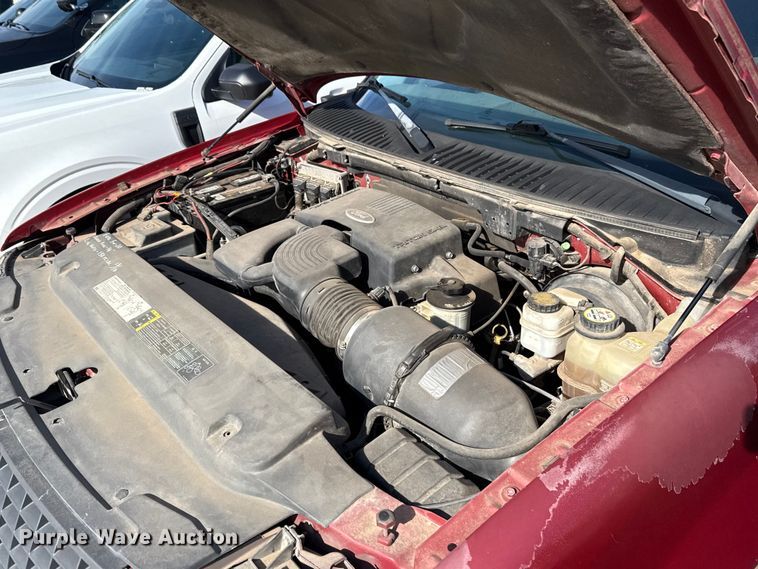 image for item HI9365 2004 Ford Expedition SUV