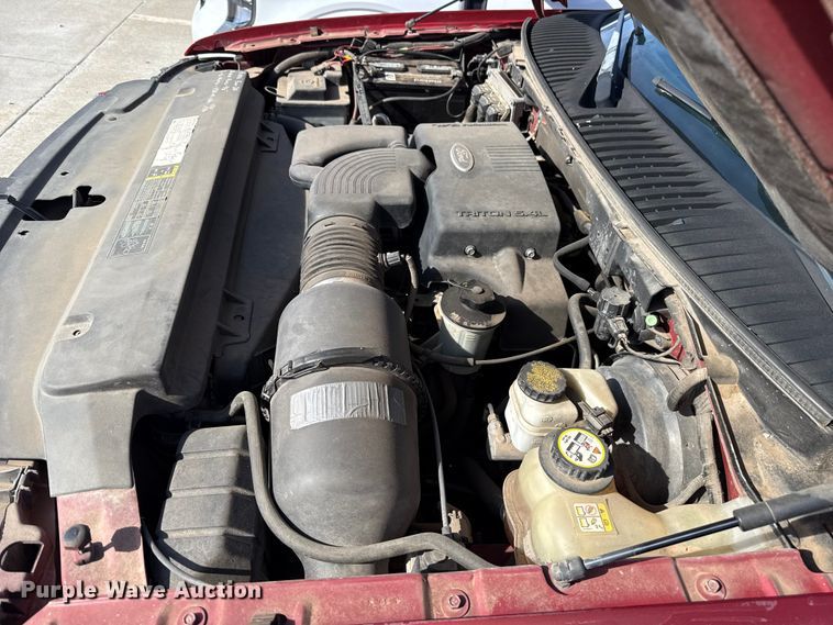 image for item HI9365 2004 Ford Expedition SUV