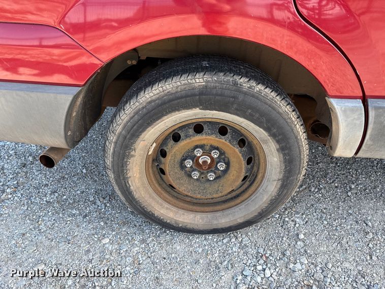 image for item HI9365 2004 Ford Expedition SUV