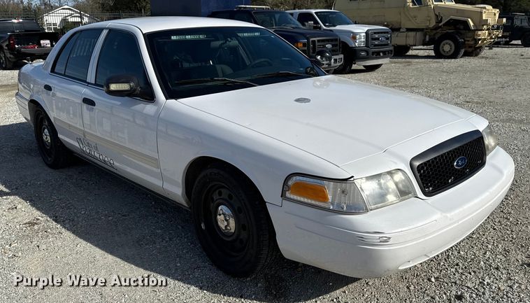 image for item HI9366 2011 Ford Crown Victoria Police Interceptor 