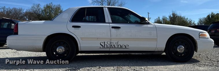 image for item HI9366 2011 Ford Crown Victoria Police Interceptor 