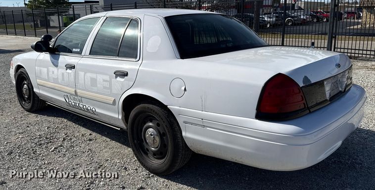 image for item HI9366 2011 Ford Crown Victoria Police Interceptor 