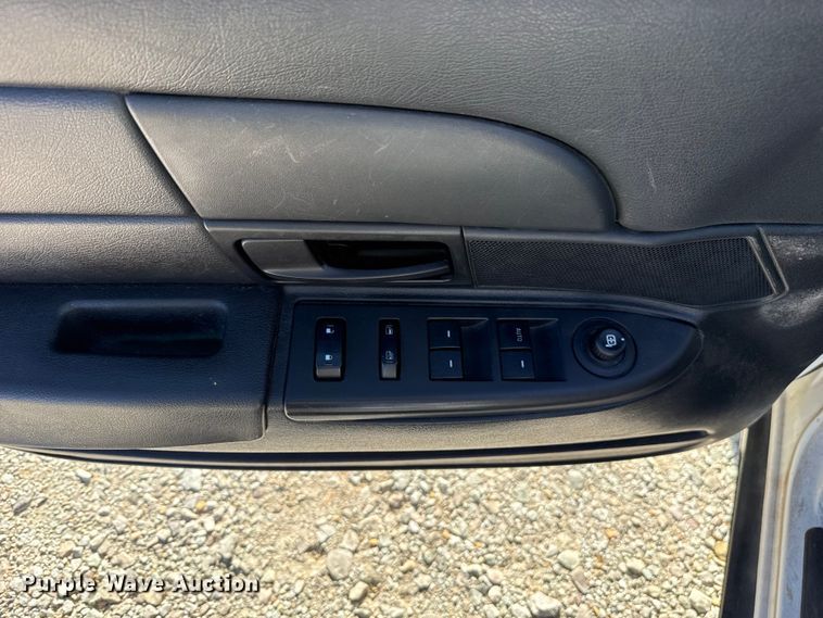 image for item HI9366 2011 Ford Crown Victoria Police Interceptor 