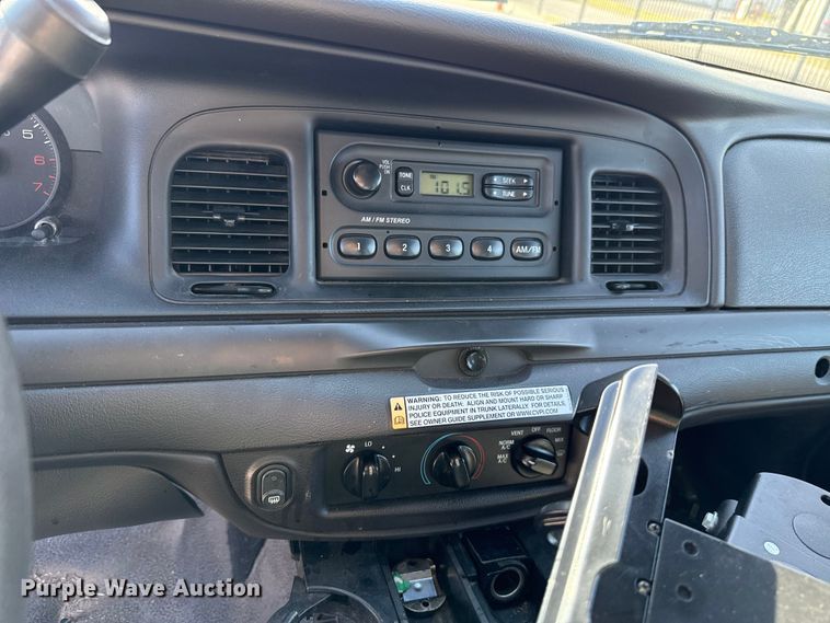 image for item HI9366 2011 Ford Crown Victoria Police Interceptor 