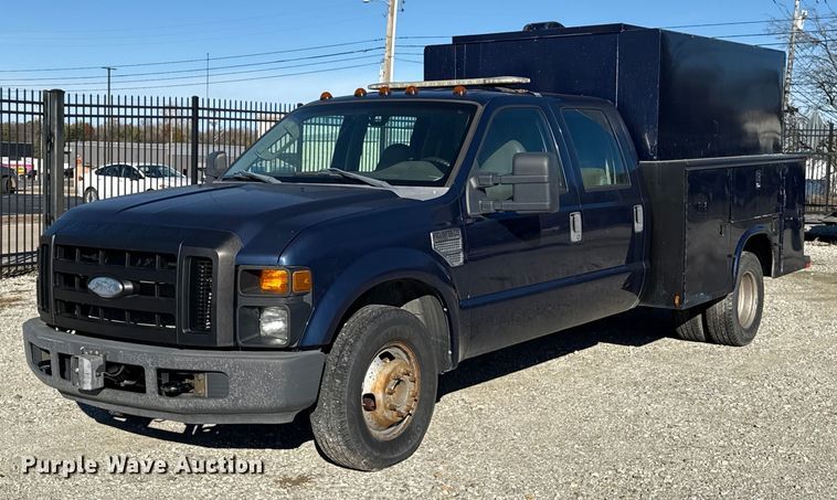 image for item HI9374 2008 Ford F350 Super Duty Crew Cab utility bed pickup truck