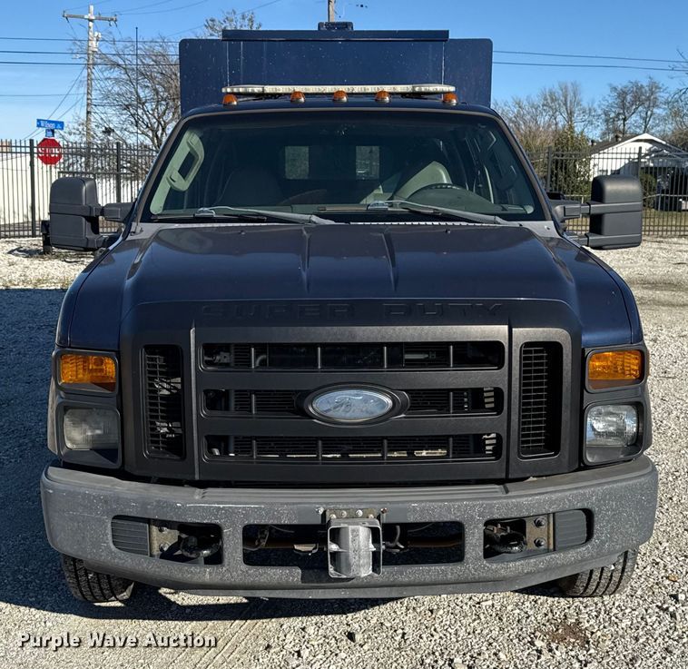 image for item HI9374 2008 Ford F350 Super Duty Crew Cab utility bed pickup truck