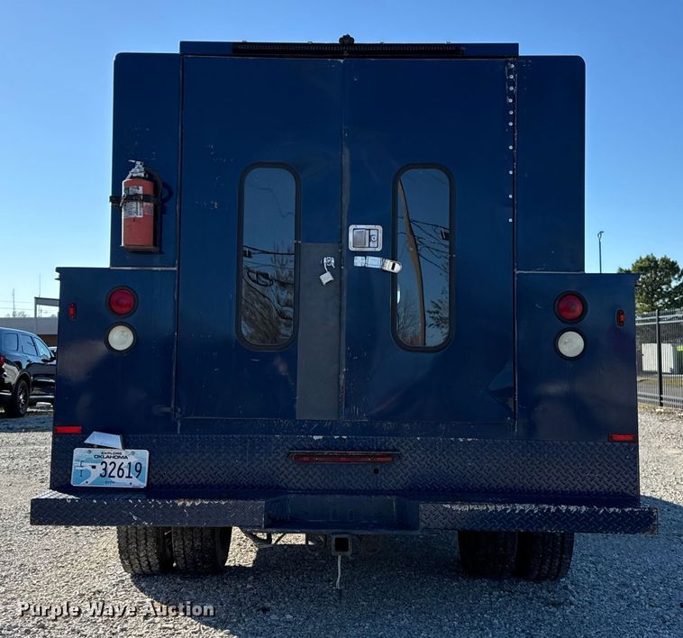 image for item HI9374 2008 Ford F350 Super Duty Crew Cab utility bed pickup truck