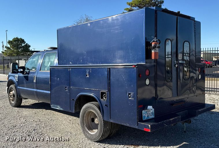 image for item HI9374 2008 Ford F350 Super Duty Crew Cab utility bed pickup truck