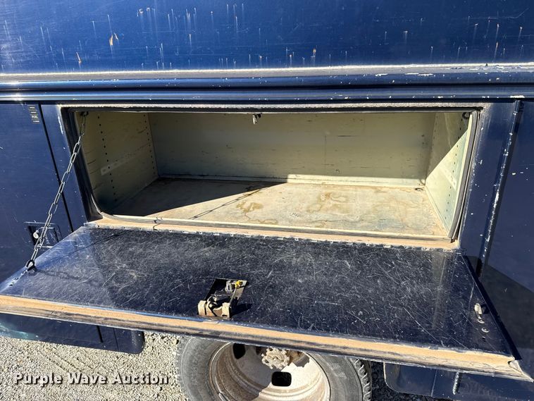 image for item HI9374 2008 Ford F350 Super Duty Crew Cab utility bed pickup truck