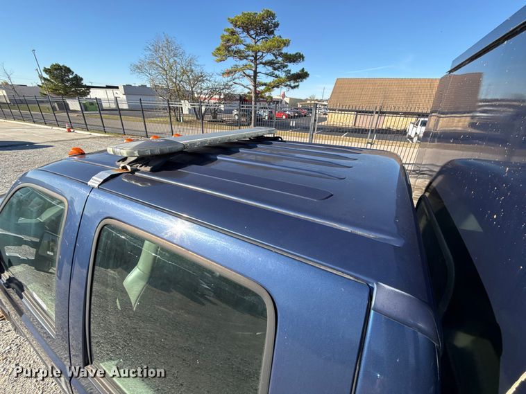 image for item HI9374 2008 Ford F350 Super Duty Crew Cab utility bed pickup truck