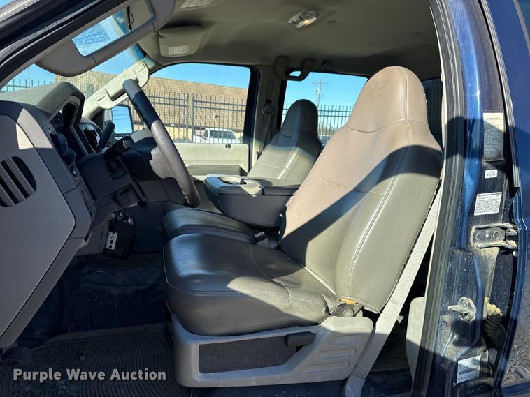 image for item HI9374 2008 Ford F350 Super Duty Crew Cab utility bed pickup truck