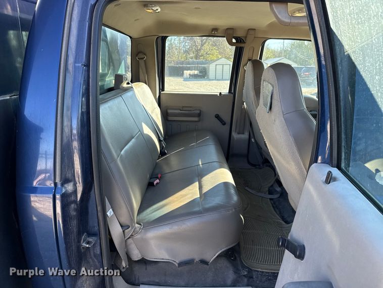 image for item HI9374 2008 Ford F350 Super Duty Crew Cab utility bed pickup truck