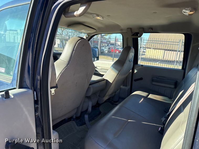 image for item HI9374 2008 Ford F350 Super Duty Crew Cab utility bed pickup truck