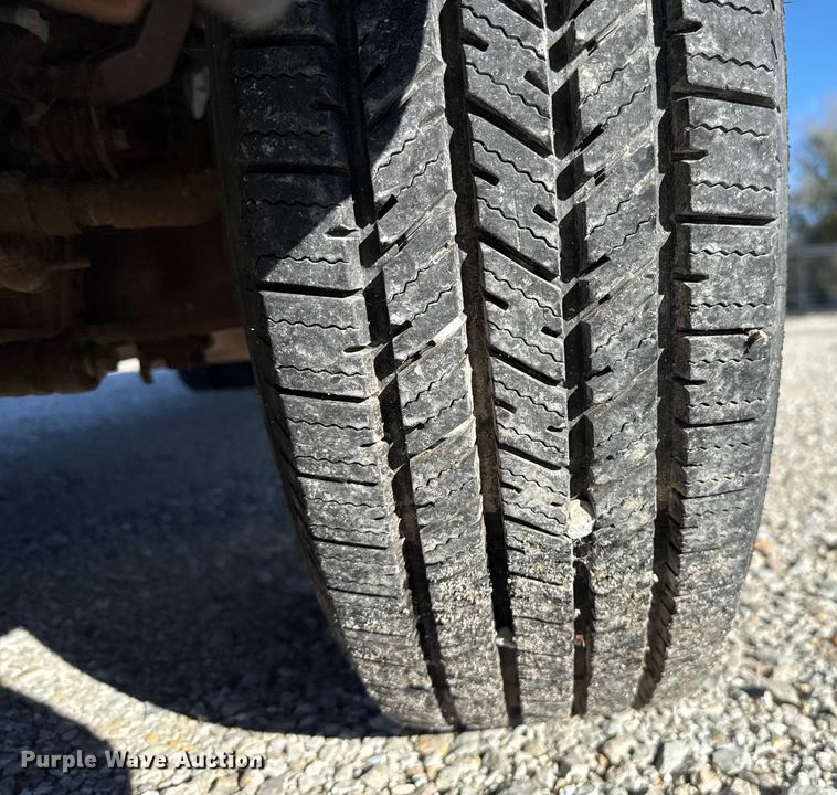 image for item HI9374 2008 Ford F350 Super Duty Crew Cab utility bed pickup truck