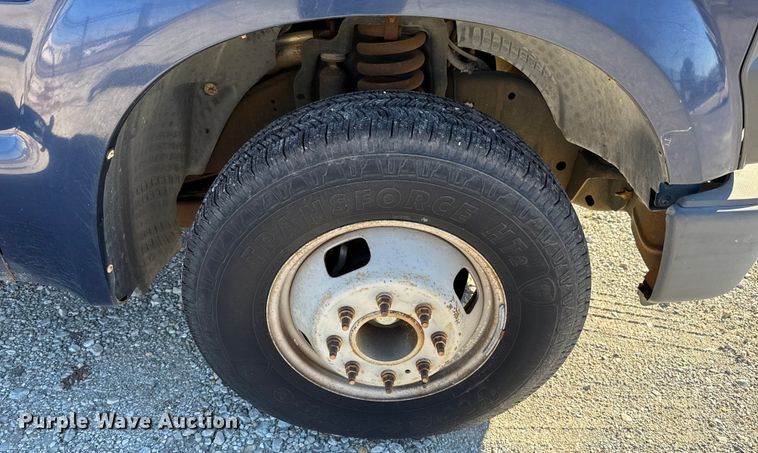 image for item HI9374 2008 Ford F350 Super Duty Crew Cab utility bed pickup truck