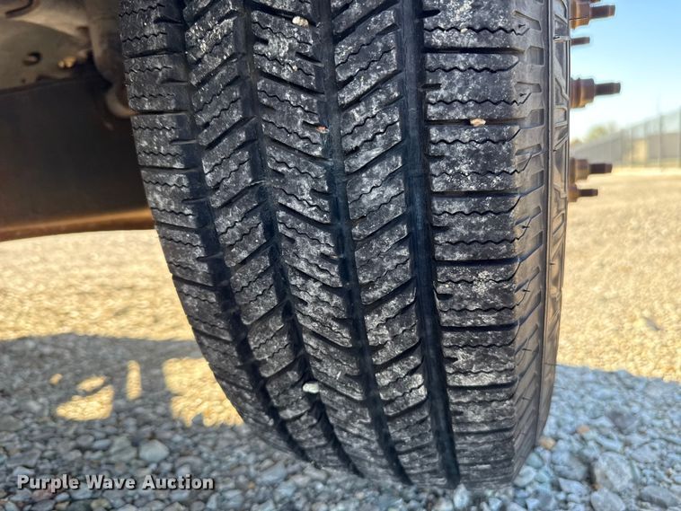 image for item HI9374 2008 Ford F350 Super Duty Crew Cab utility bed pickup truck