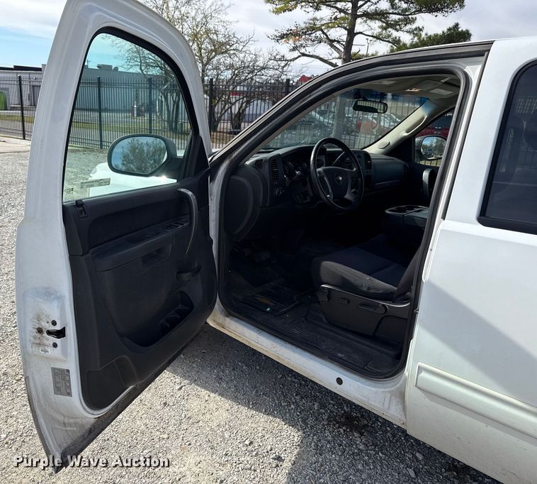 image for item HI9375 2012 Chevrolet Silverado 1500 Crew Cab pickup truck