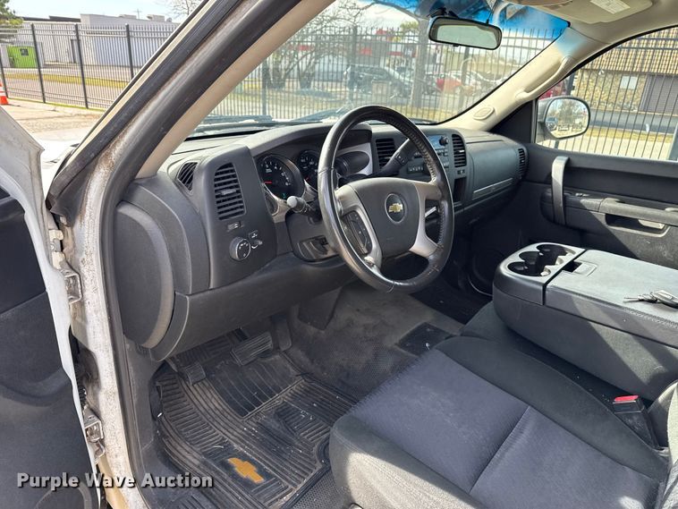 image for item HI9375 2012 Chevrolet Silverado 1500 Crew Cab pickup truck