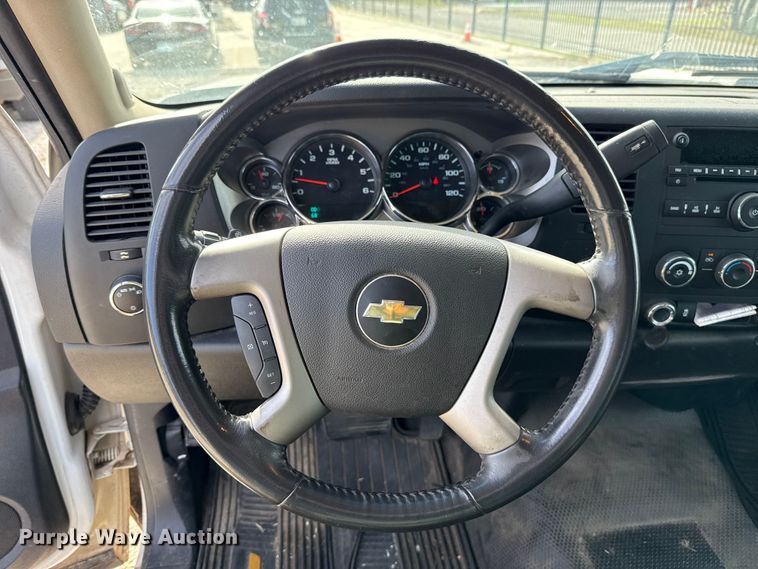 image for item HI9375 2012 Chevrolet Silverado 1500 Crew Cab pickup truck