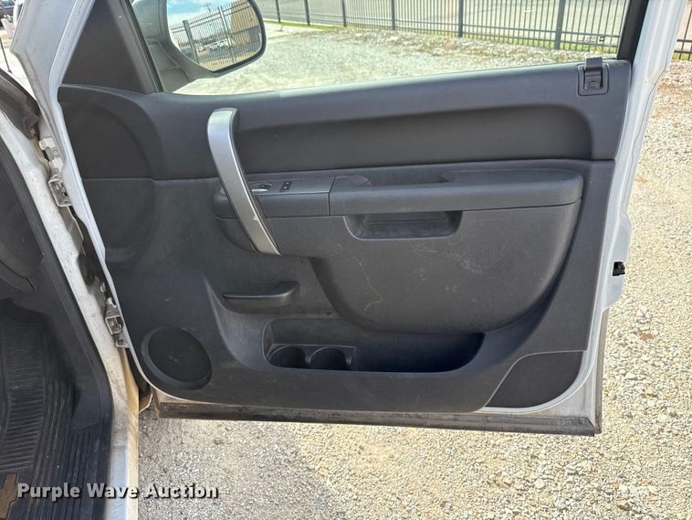 image for item HI9375 2012 Chevrolet Silverado 1500 Crew Cab pickup truck