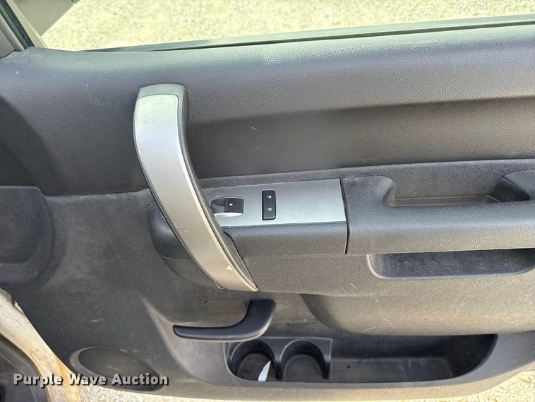 image for item HI9375 2012 Chevrolet Silverado 1500 Crew Cab pickup truck